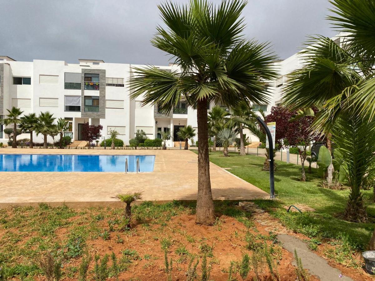 Lovely 4-Bedroom Condo With Pool Rabat Exterior foto